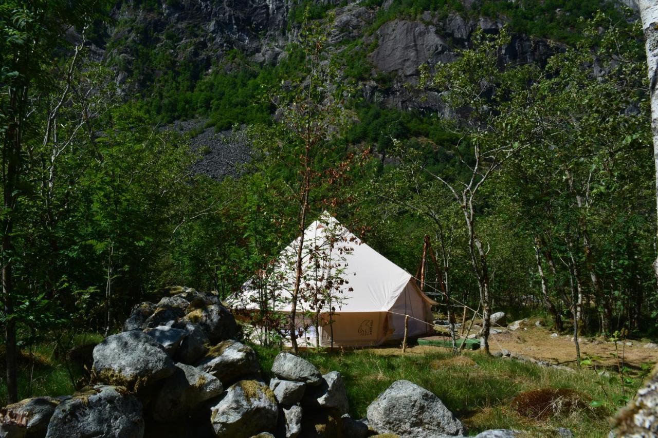 Hardanger Basecamp Hostel Osa Exterior photo