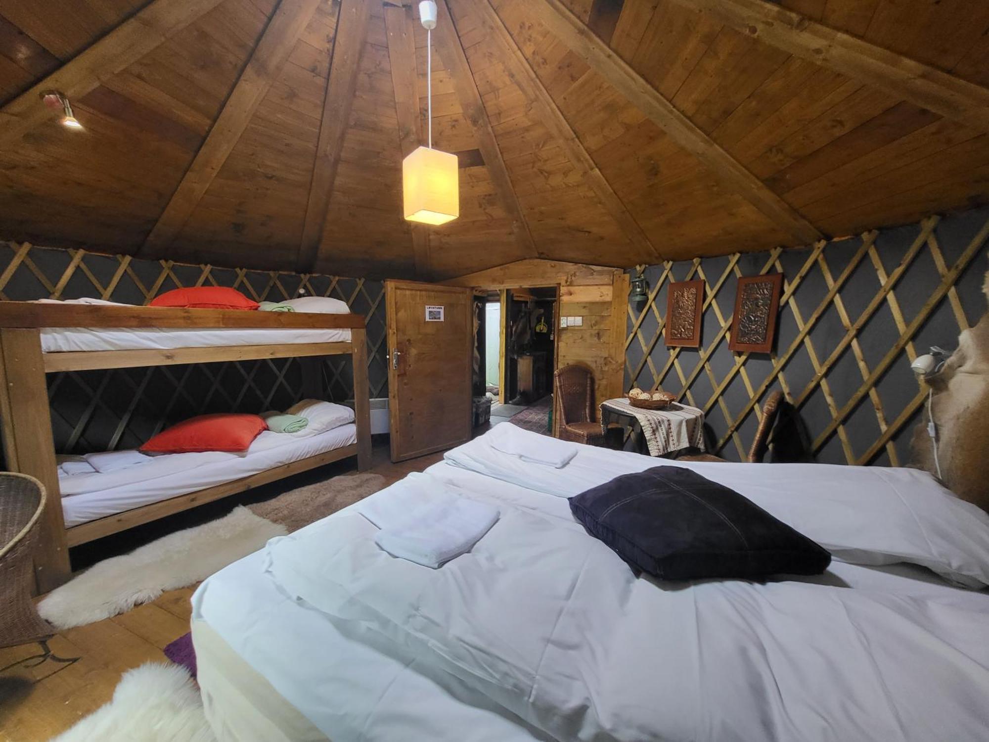 Hardanger Basecamp Hostel Osa Exterior photo